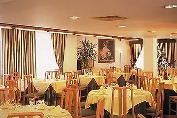 Academy Hotel 4*